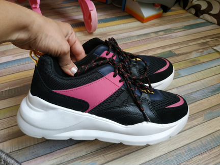 Кроссовки 39размер