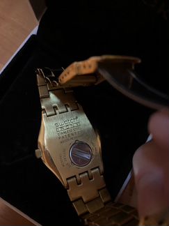 Часы Swatch позолоченные