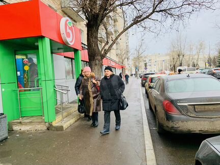 ПСН. Первая линия домов,Витрина, метро