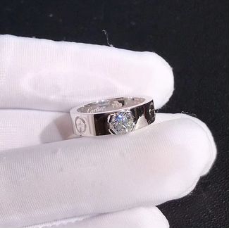 Золотое кольцо с бриллиантом картиер Cartier