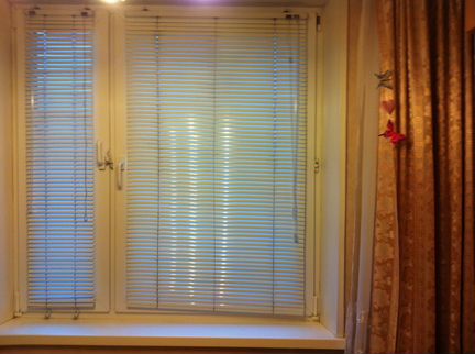 Жалюзи на окно
