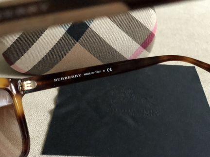 Очки Burberry