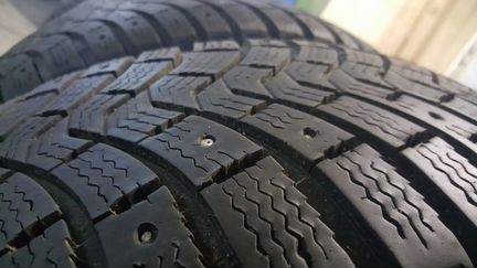 235 60 18 Michelin X-Ice North 2