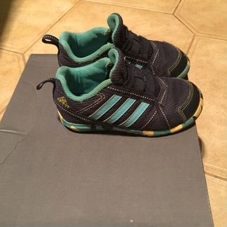 Кроссовки Adidas