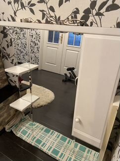 Зеркало для ванной и раковина