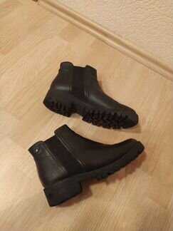 Полуботинки. ботинки. сапожки. полусапожки