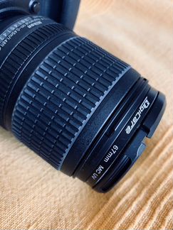 Nikon D7100 kit AF-S DX VR 18-105 mm f/3.5-5.6