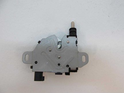 Замок капота Ford Kuga 1