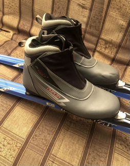 Лыжные ботинки