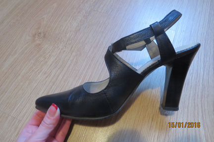 Туфли женские кожаные 34 размера