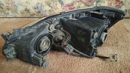 Фара Mazda Xedos 9 с 2001 - 2002 правая, оригинал