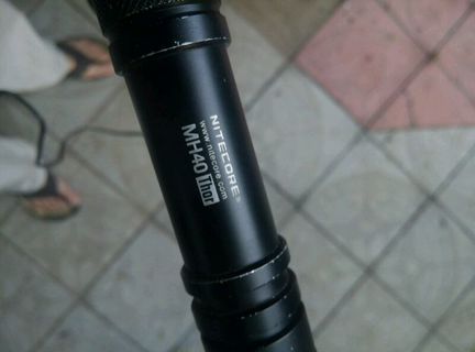 Фонарик прожектор Nitecore MH40 Torch