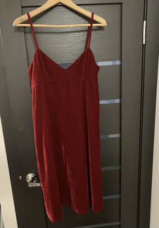 Бархатное платье Zara