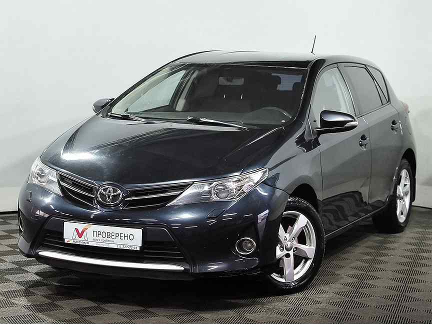 6 amt. Тойота аурис красный цвет. Пежо 310 2010. Тойота аурис спб. Toyota auris e150.
