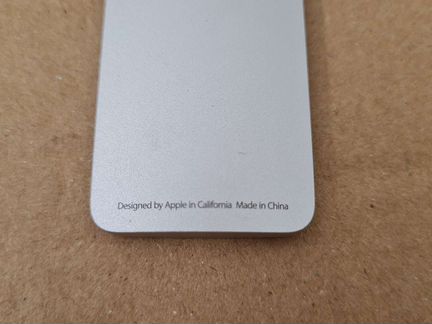 Пульт Apple remote
