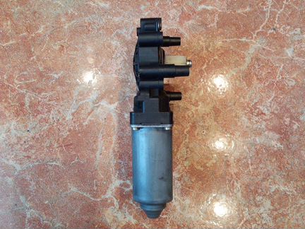 Моторчик переднего правого стеклоподъёмника A4,A6