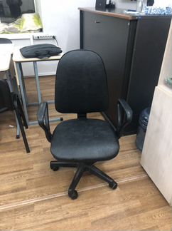 Компьютерное кресло