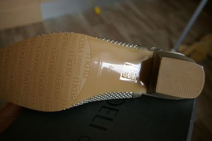 Новые туфли от Piedeli Confort 39 р