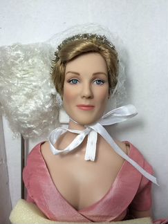 Кукла Tonner Тоннер - Queen Clarisse Renaldi