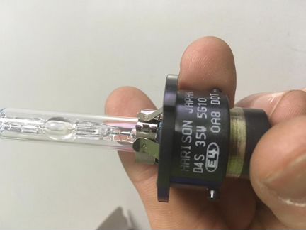 Лампа ксеноновая toyota Land Cruiser 200 2008)