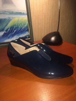 Полуботинки новые basconi (на узкую ногу)