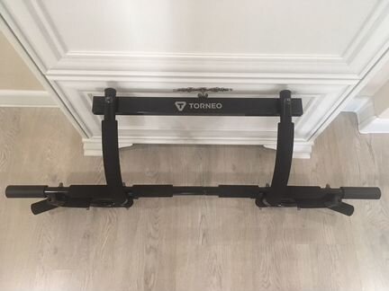 Турник в дверной проем Torneo