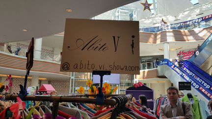 Шерстяное пальто-кардиган с песцом, 44-48