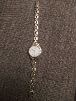 Часы Omega золотые женские
