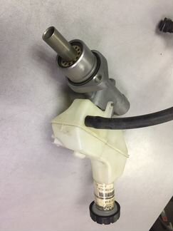 Комплект цилиндра сцепления с бачком для Ниссан Но