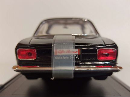 Alfa Romeo Gulia Sprint 1965 1:18
