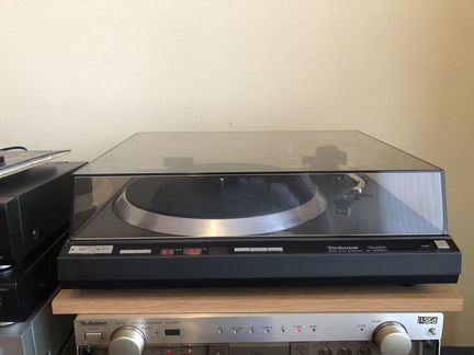 Проигрыватель винила Technics SL-1400 Mk2