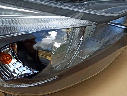 Фара правая ксенон Subaru XV 2013-2017 износ 10