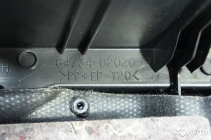 Обшивка багажника левая 6473402020 Toyota Corolla