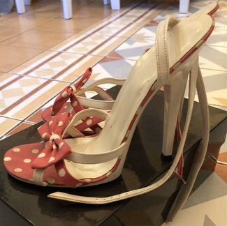 Босоножки женские