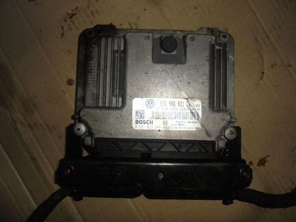 Эбу двигателя VAG BXE 03G906021LR