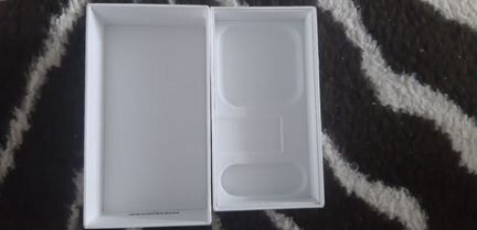 Коробка от айфона 5s, 16Gb