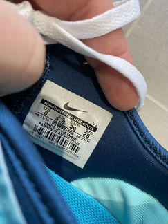 Кроссовки Nike
