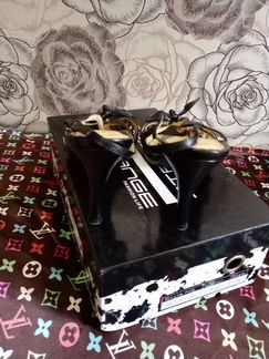 Босоножки кожаные Италия р. 38