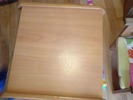 Стол со стулом