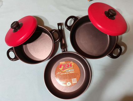 Новый набор 2 кастрюли + сковородка