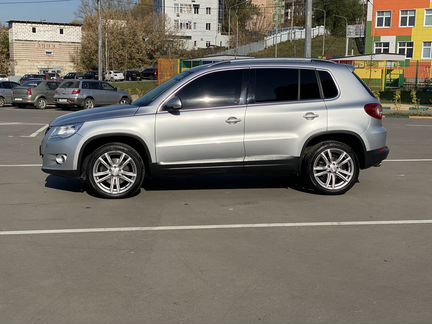 Volkswagen Tiguan 2.0 AT, 2011, 73 900 км