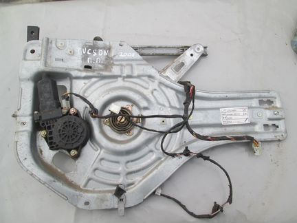 Стеклоподъемник передний правый Hyundai Tucson