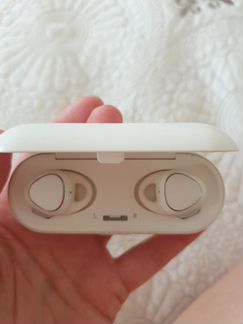 Спортивные наушники Bluetooth samsung Gear IconX