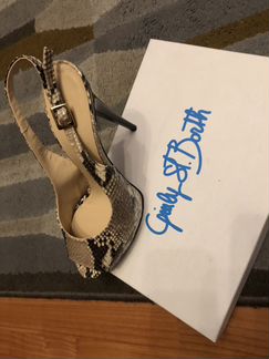 Туфли новые размер 39