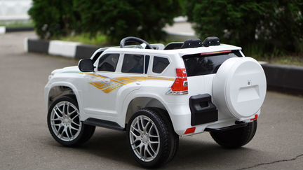 Детский электромобиль Toyota Prado Ultra