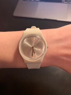 Часы женские Swatch