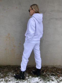 Спортивный костюм женский