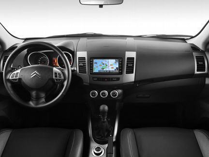 Накладка в торпеду, панель на Citroen C-Crosser