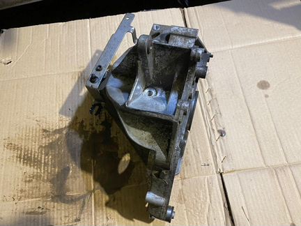 Крепление генератора VW Crafter 2.5 TDI 076145167