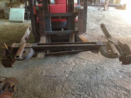 Рено Трафик(Trafic) 2004г. в. запчати задн. балки